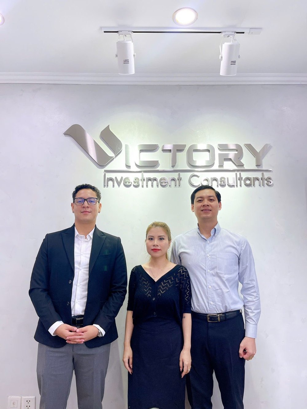 Arlington Santiago with Victory Investment Consultants' leadership team, Ho Chi Minh City